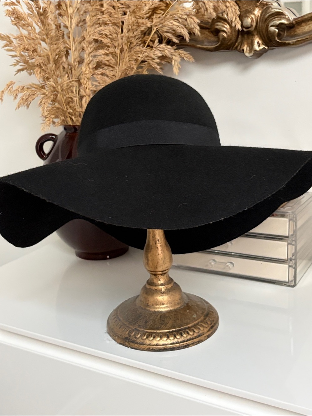 Classic Black Wide-Brim Wool Hat